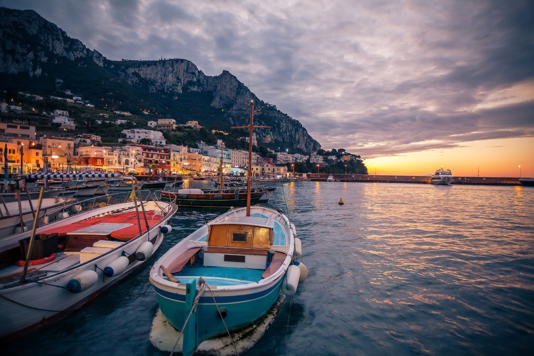 Il porto turistico di Marina Grande